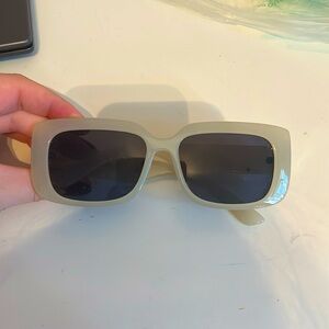 63 Light Green Steve Madden Square Sunnies